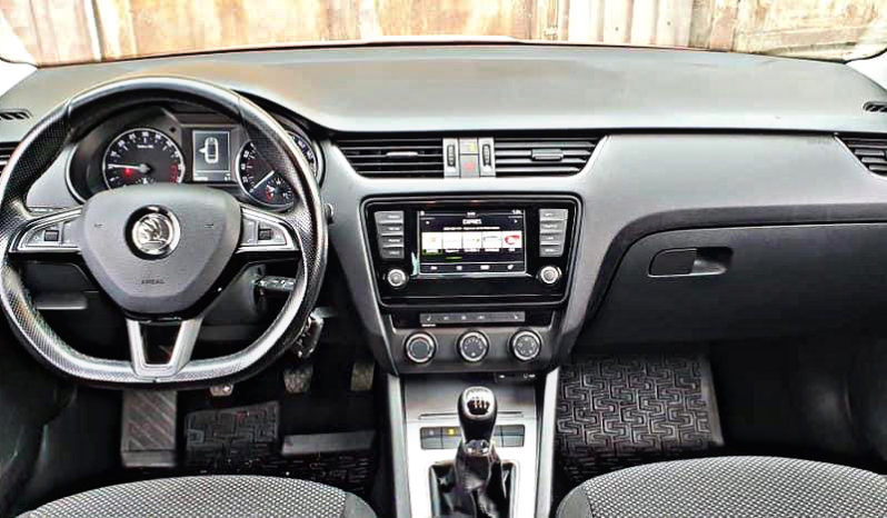 Škoda Octavia Combi 2.0 TDI full